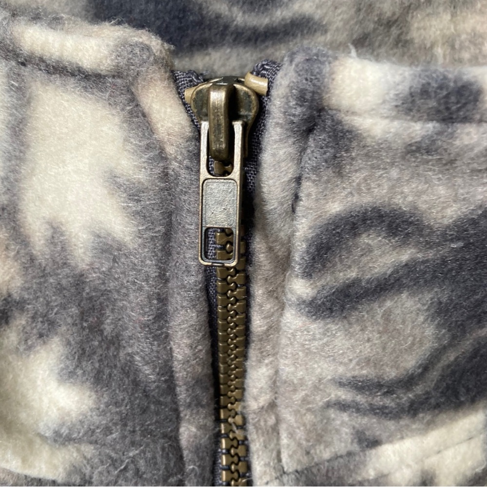 Vintage Grey & White Reindeer Patterned Fleece XL - Picture 7 of 8